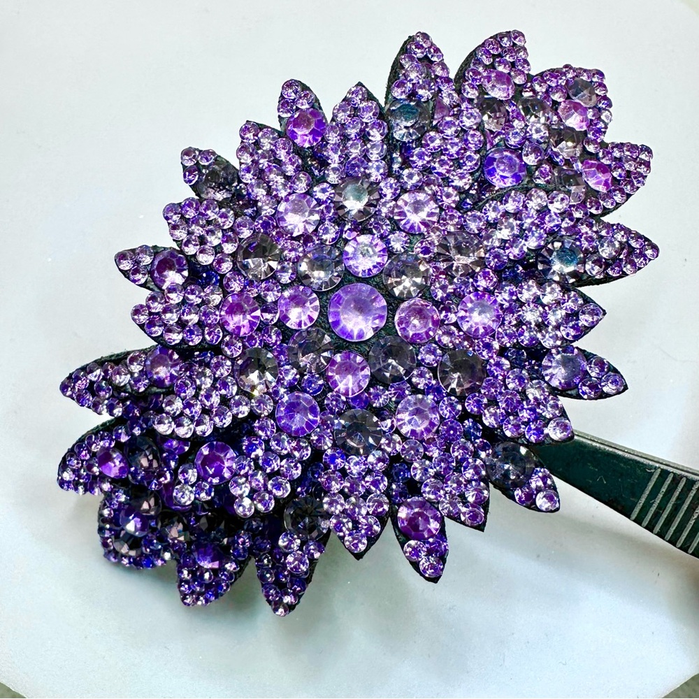NWOT - Elegant Purple Crystal Hair Clip